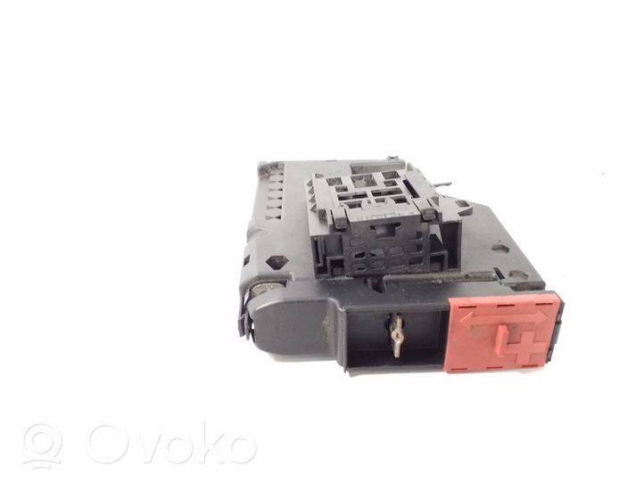 Mercedes-Benz E A207 Cableado positivo A2075400340