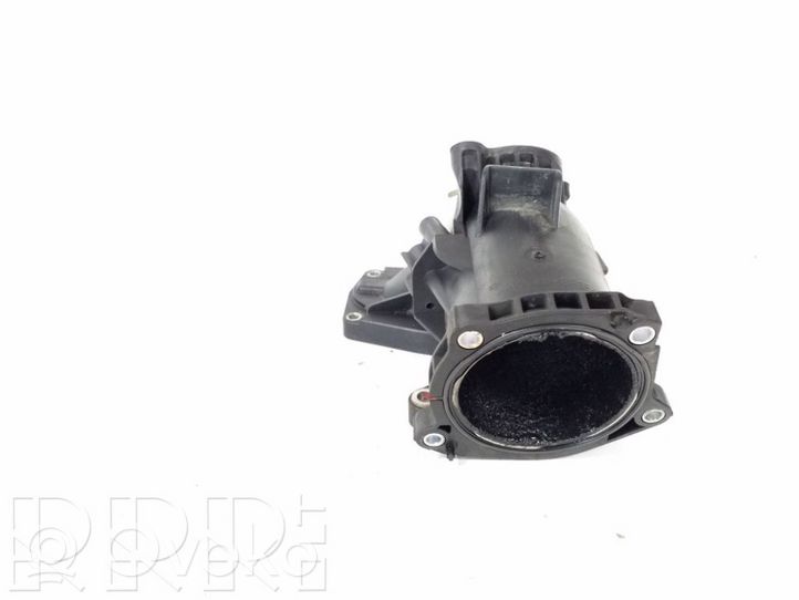 Mercedes-Benz E C207 W207 Parte del condotto di aspirazione dell'aria A6510900028