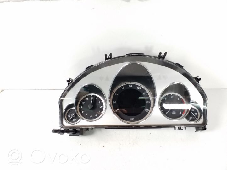 Mercedes-Benz E C207 W207 Tachimetro (quadro strumenti) A2129001814