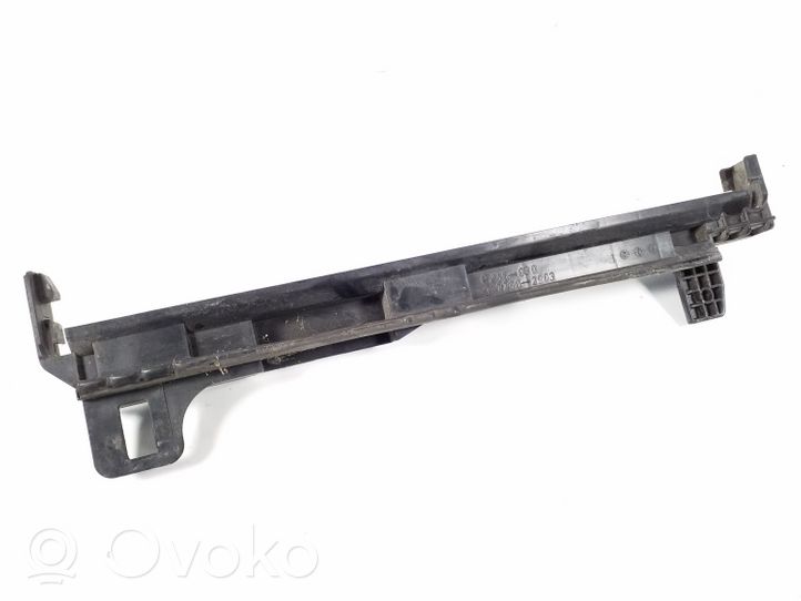 Mercedes-Benz C W204 Radiator mount bracket 