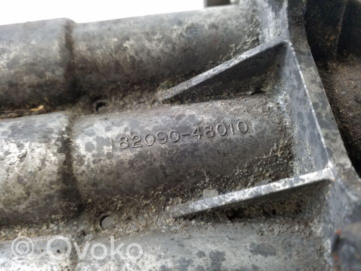 Lexus RX 330 - 350 - 400H Takatasauspyörästö 8209048010