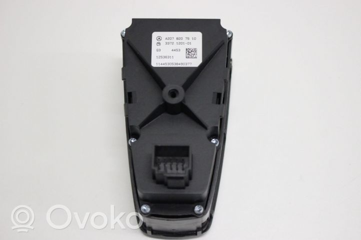 Mercedes-Benz SLK R172 Muut kytkimet/nupit/vaihtimet A2078207510