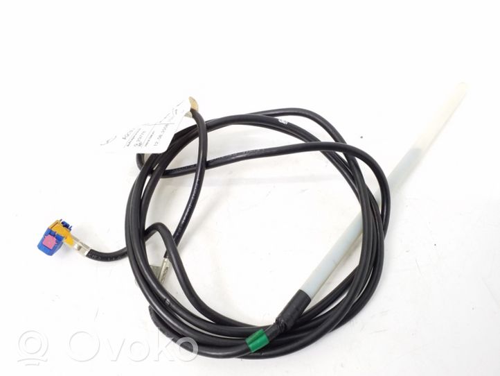 Mercedes-Benz SL R230 GPS-pystyantenni A2305404933