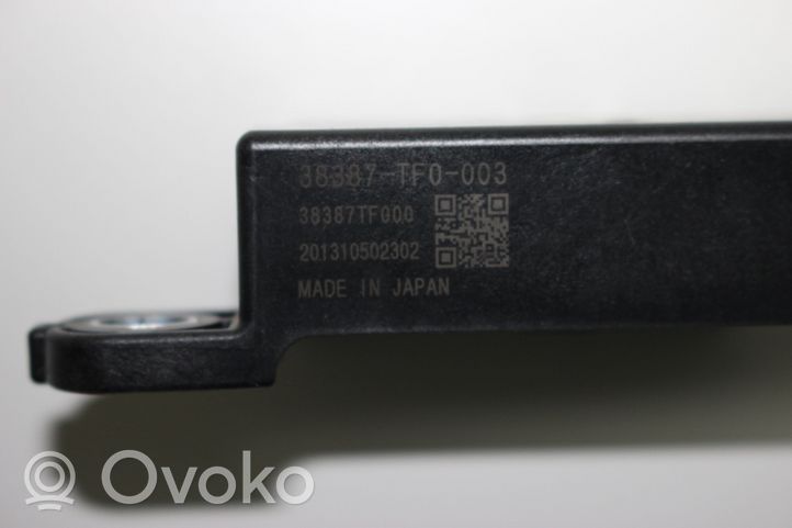 Honda CR-V GPS-pystyantenni 38387TF0003