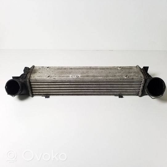 BMW 3 E92 E93 Starpdzesētāja radiators 7798788