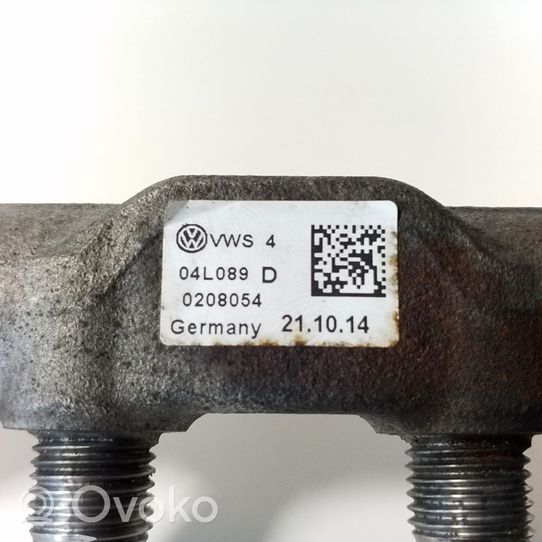 Volkswagen Golf VII Kraftstoffverteiler Einspritzleiste Verteilerrohr 04L089D