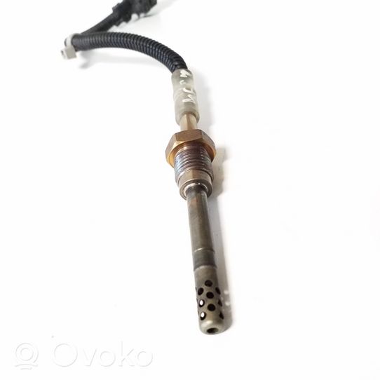 Mercedes-Benz SLK R172 Abgastemperatursensor A0009051132