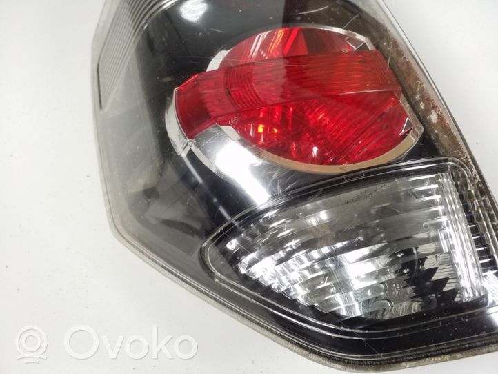 Mitsubishi Pajero Lampa tylna 