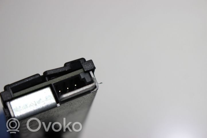 Mercedes-Benz SLK R172 Antenne GPS A1728203889