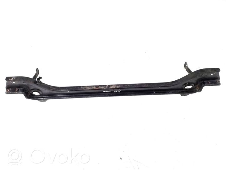 Mercedes-Benz ML W164 Traverse inférieur support de radiateur A1646201034