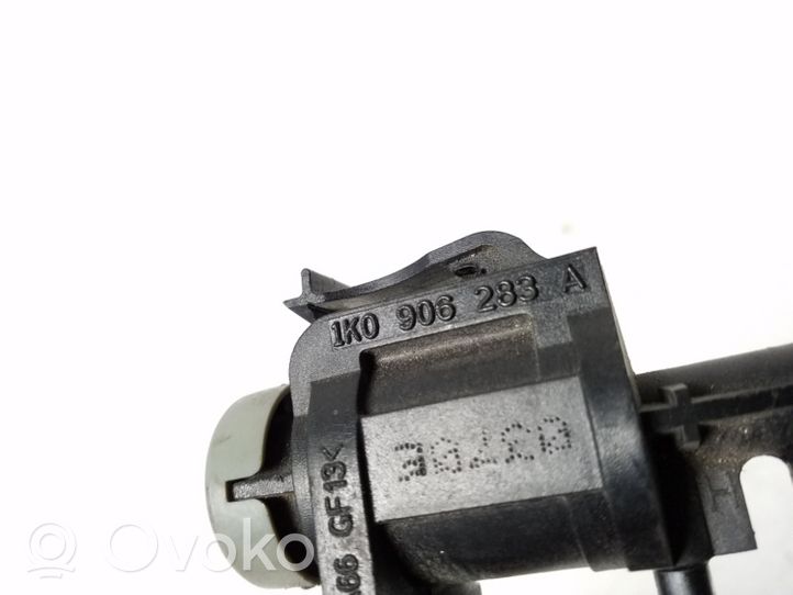 Audi A8 S8 D4 4H Turbo solenoid valve 1K0906283A