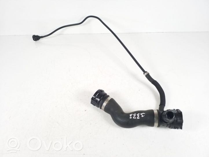 BMW 1 E82 E88 Tubo flessibile del liquido di raffreddamento del motore 7531579