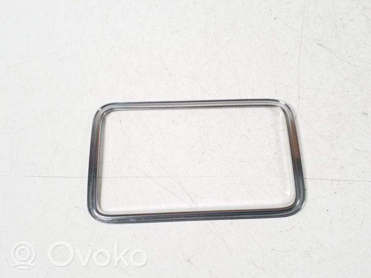 Volkswagen Touareg II Rivestimento del pannello 7P2819574