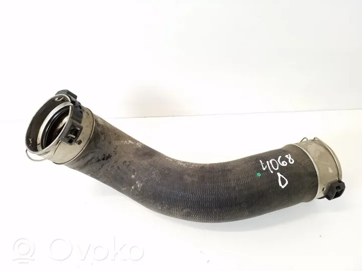 Mercedes-Benz SLK R172 Välijäähdyttimen letku A1725280482