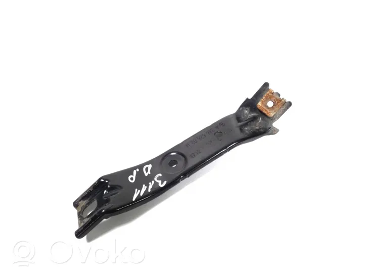 Mercedes-Benz B W246 W242 Supporto di montaggio del parafango A2466280214