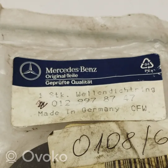 Mercedes-Benz W123 Cita veida dzinēja detaļas A0129978747