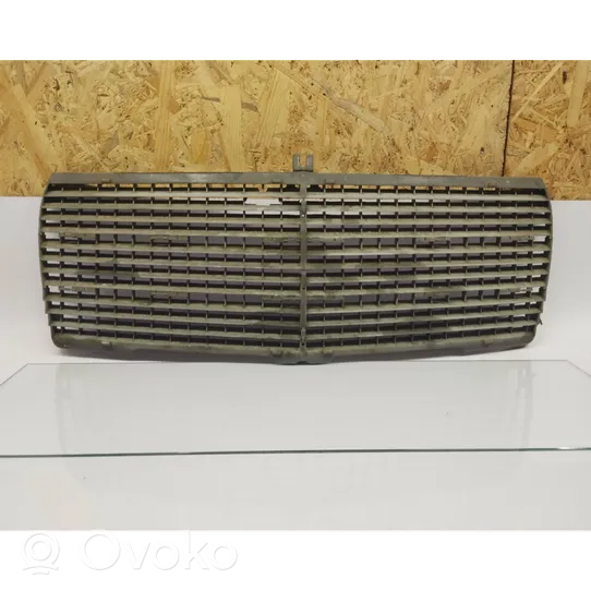 Mercedes-Benz 190 W201 Grille de calandre avant 2018880223