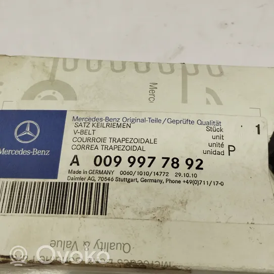 Mercedes-Benz 250 280 C CE W114 Pasek rozrządu 0099977892
