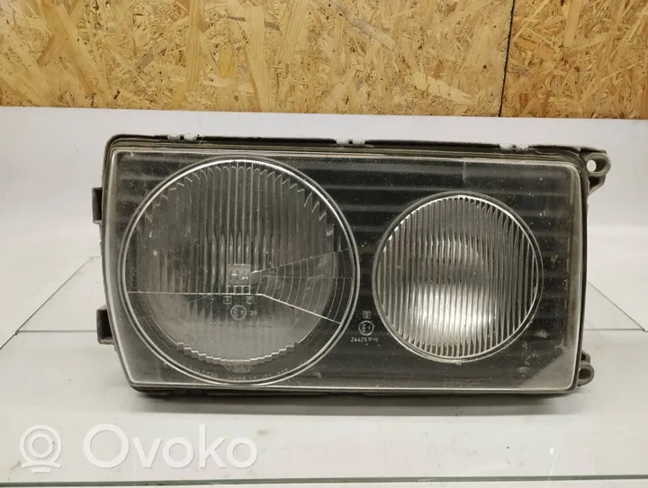 Mercedes-Benz 200 300 W123 Lampa przednia 1238204261