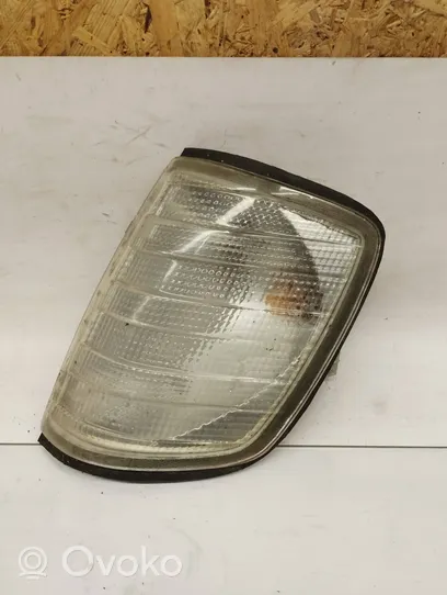 Mercedes-Benz E W124 Frontblinker 1248260043