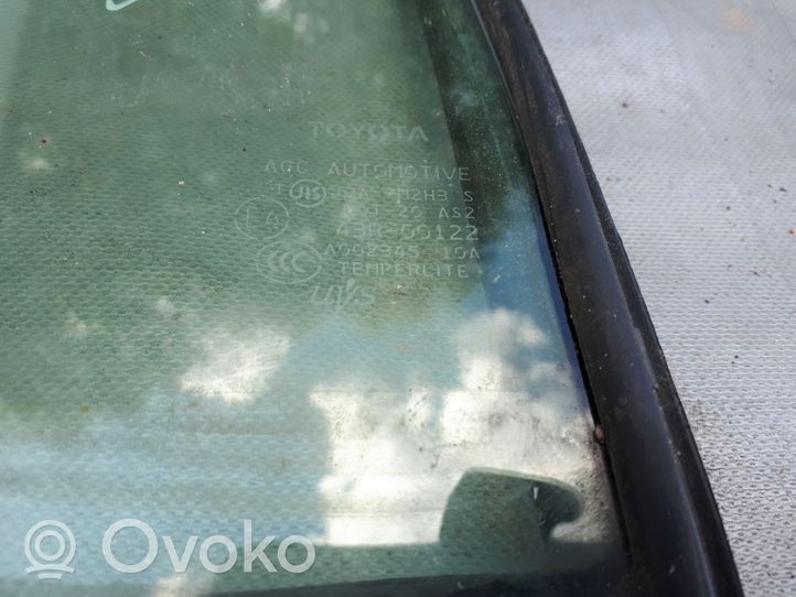 Toyota Land Cruiser (J120) Szyba karoseryjna drzwi tylnych 6812460231