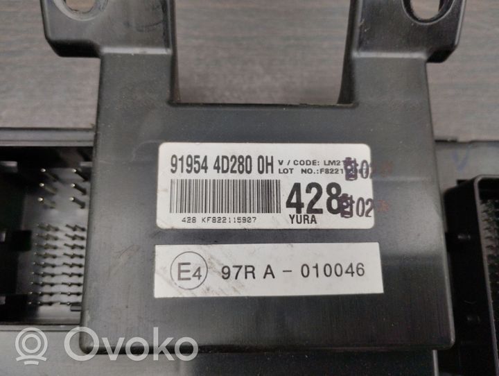 KIA Carnival Komputer / Sterownik ECU i komplet kluczy 391083E520