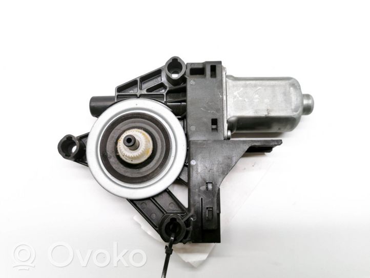 Volvo V70 Galinis varikliukas langų pakėlėjo 966264