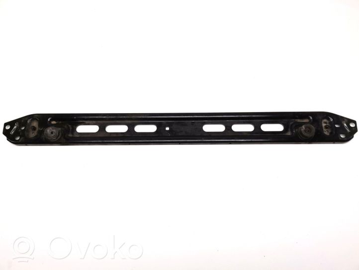 Volvo S60 Fixation de radiateur 31368100