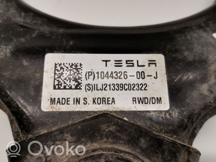 Tesla Model Y Dolny wahacz przedni 1044326-00-J