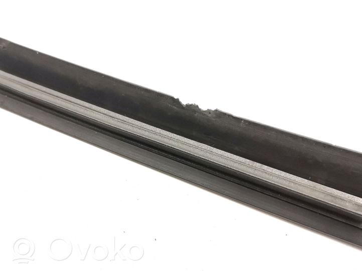 Volvo S60 Windshield trim 31335864