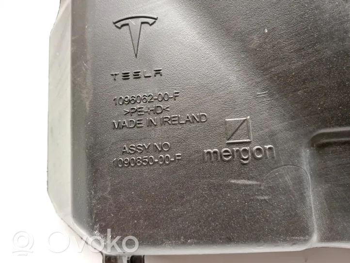 Tesla Model 3 Бачок оконной жидкости 1096062-00-F