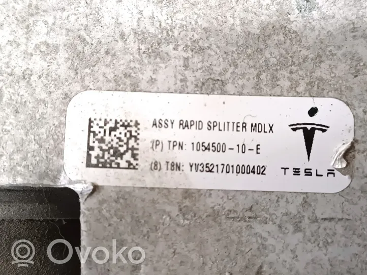 Tesla Model X Verteiler 1054500-10-E