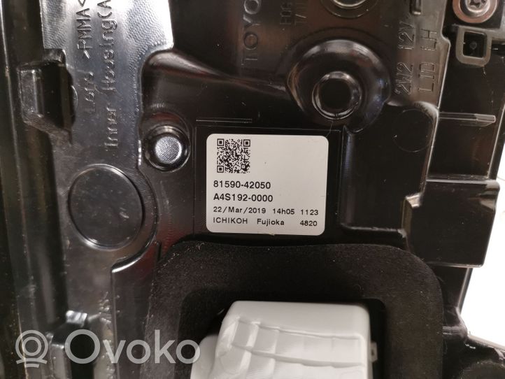 Toyota RAV 4 (XA50) Luci posteriori del portellone del bagagliaio 8159042050