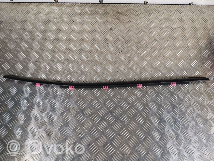 KIA Stonic Rivestimento modanatura del vetro della portiera posteriore 