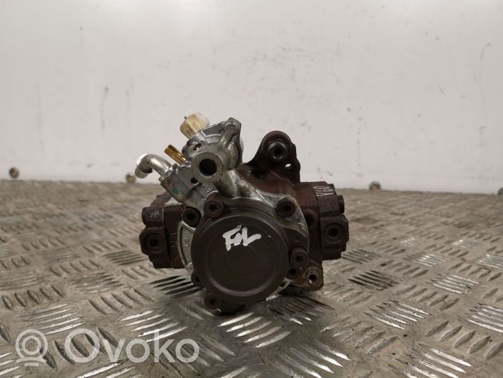 Volvo V60 Polttoaineen ruiskutuksen suurpainepumppu 5WS40893