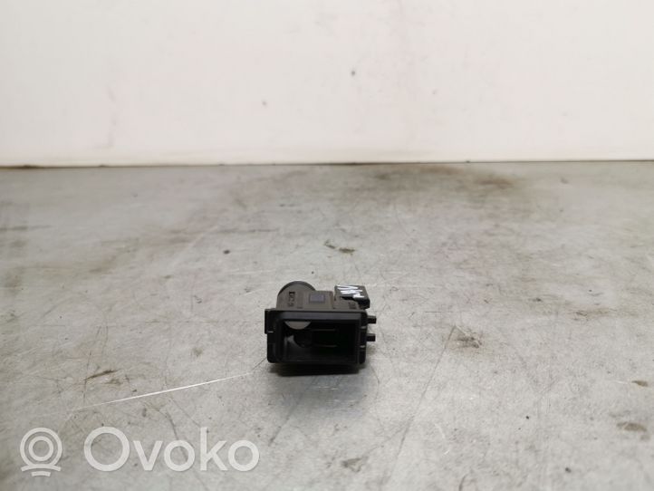 Toyota RAV 4 (XA40) Interior temperature sensor 0775004682