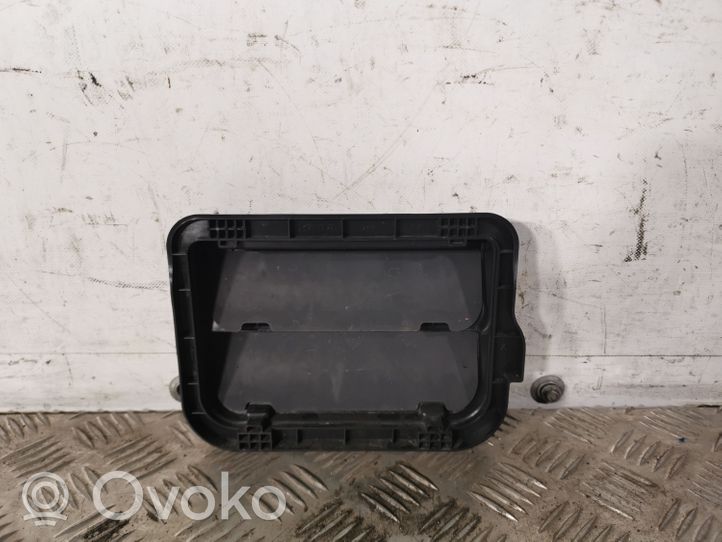 Honda CR-V Quarter panel pressure vent 