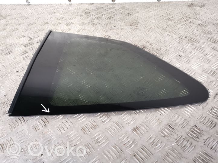 Subaru Forester SK Fenêtre latérale avant / vitre triangulaire 43R006714