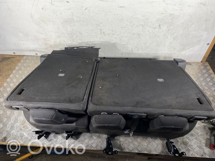 Opel Grandland X Set di rivestimento sedili e portiere 