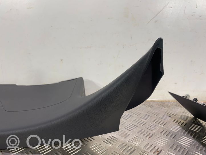 Mercedes-Benz A W176 Set rivestimento portellone posteriore/bagagliaio 