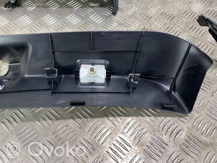 Mercedes-Benz A W176 Tapicerka bagażnika / Komplet 