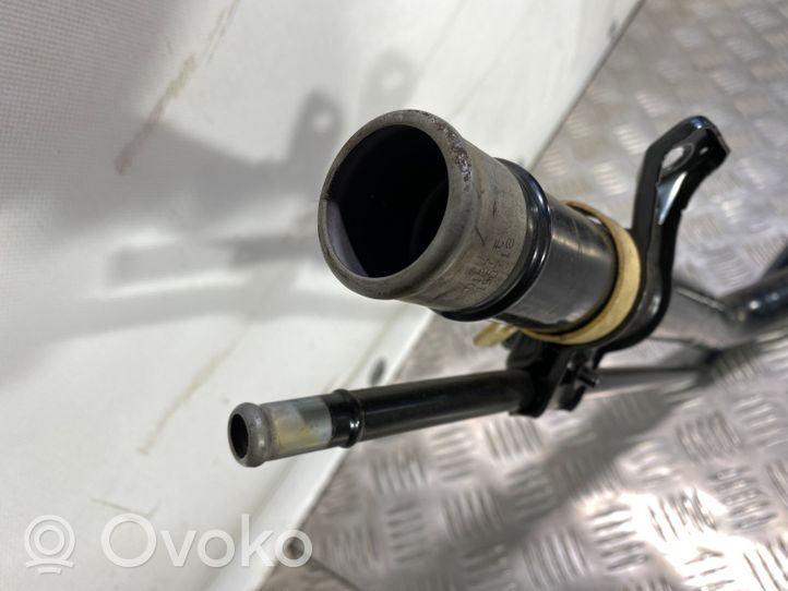 Honda HR-V Tubo e bocchettone per riempimento serbatoio del carburante 