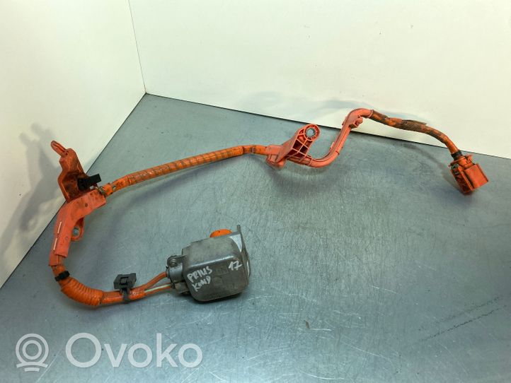 Toyota Prius (XW50) Câble de batterie positif 821H247010B