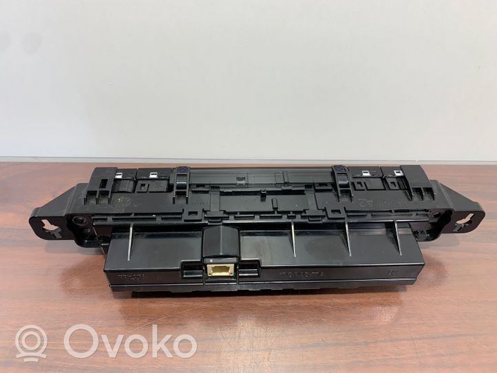 Toyota Prius (XW50) Panel klimatyzacji 5590047201