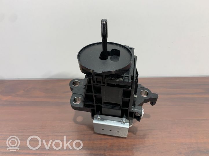 Toyota Prius (XW50) Gear shifter/selector 75G202