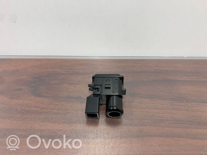 Toyota Prius (XW50) Interior temperature sensor 0775004682