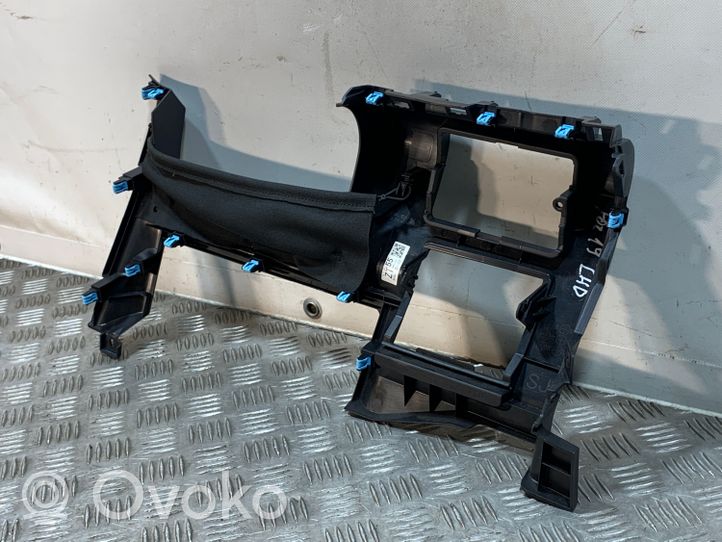 Subaru Forester SK Garniture panneau inférieur de tableau de bord 