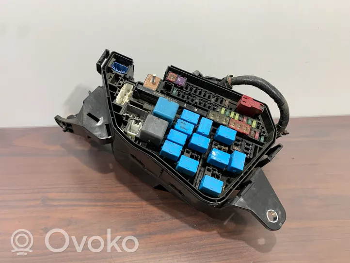 Toyota RAV 4 (XA50) Fuse box set 8262033130