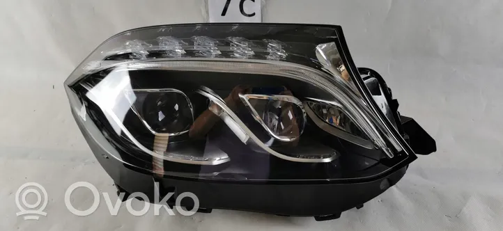 Mercedes-Benz ML W166 Lampa przednia A1669069002