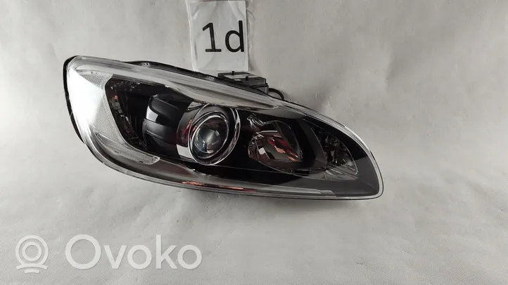 Volvo S60 Lampa przednia 31420254